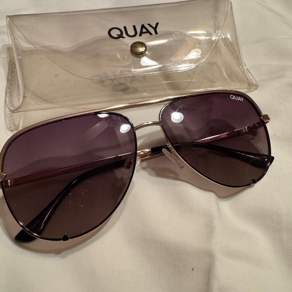 Quay Australia Black Modern Aviator Sunglasses